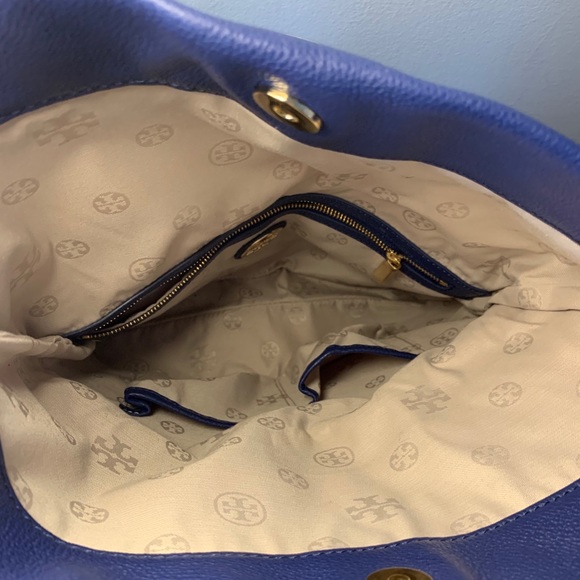 Tory Burch “Amanda” Fold-Over Cross Body Bag Blue - Picture 11 of 11